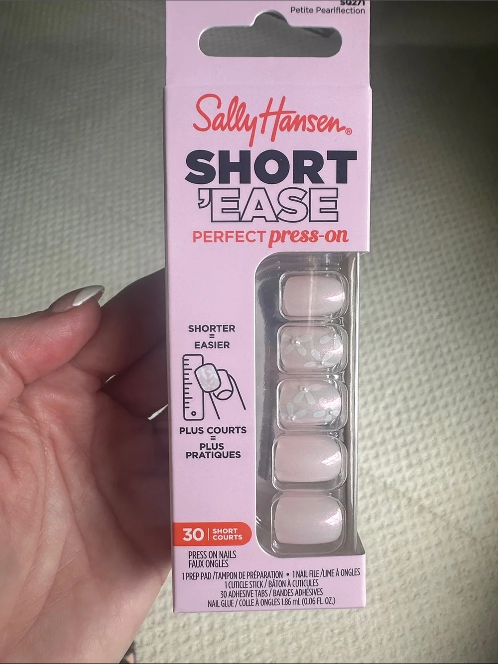Sally Hansen Short 'Ease Petite Pearlflection Press-On Nails - Light Pink Floral